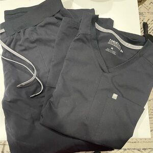 Fabletics men’s scrub set